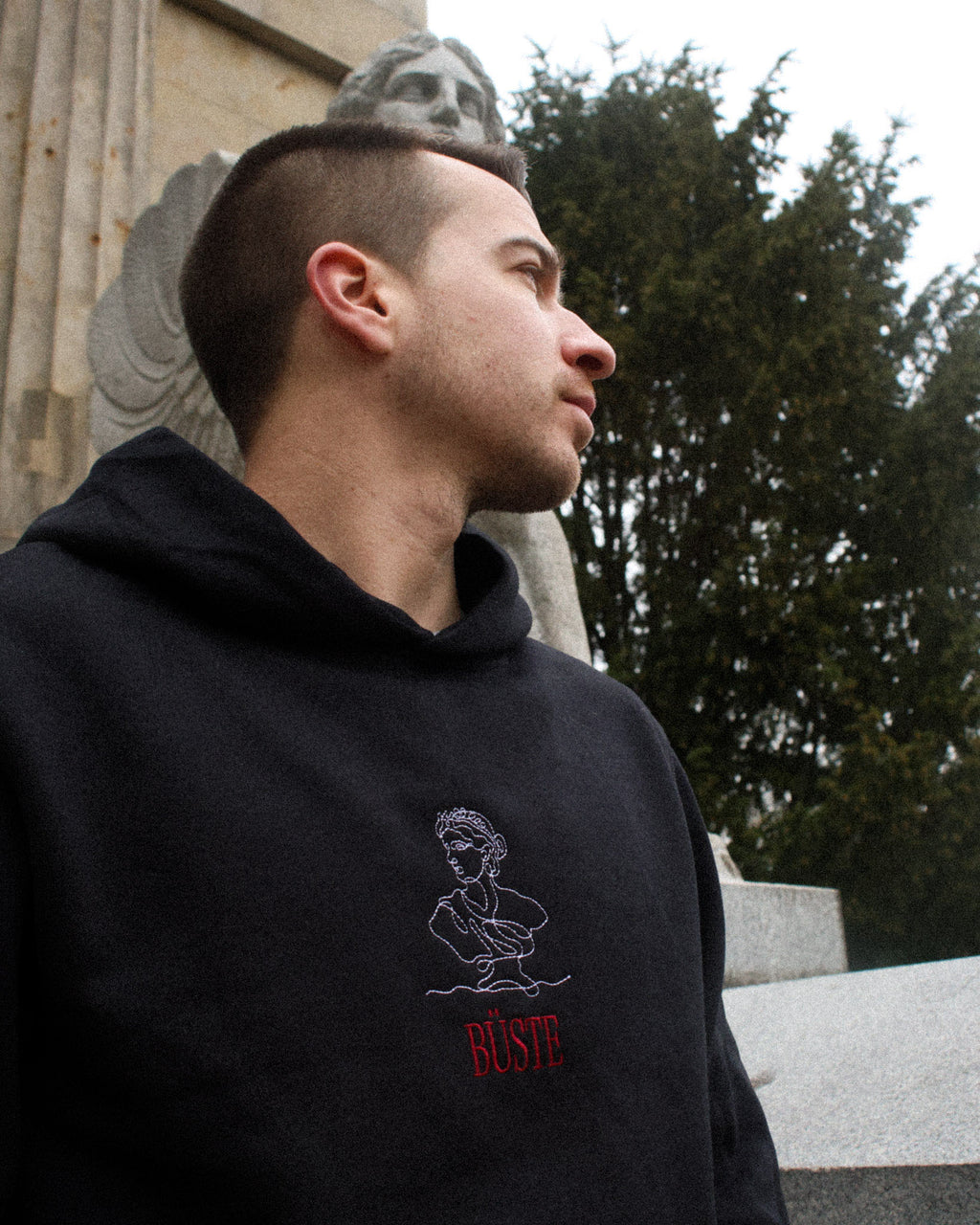 Büste Premium Hoodie