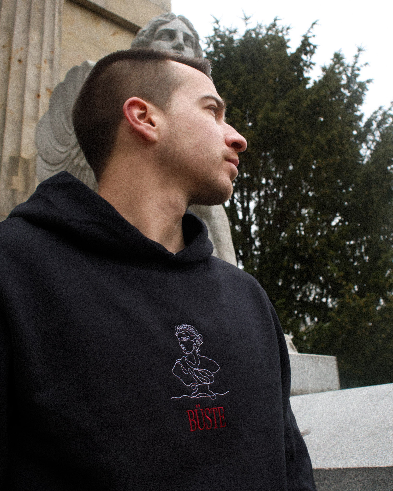 Büste Premium Hoodie